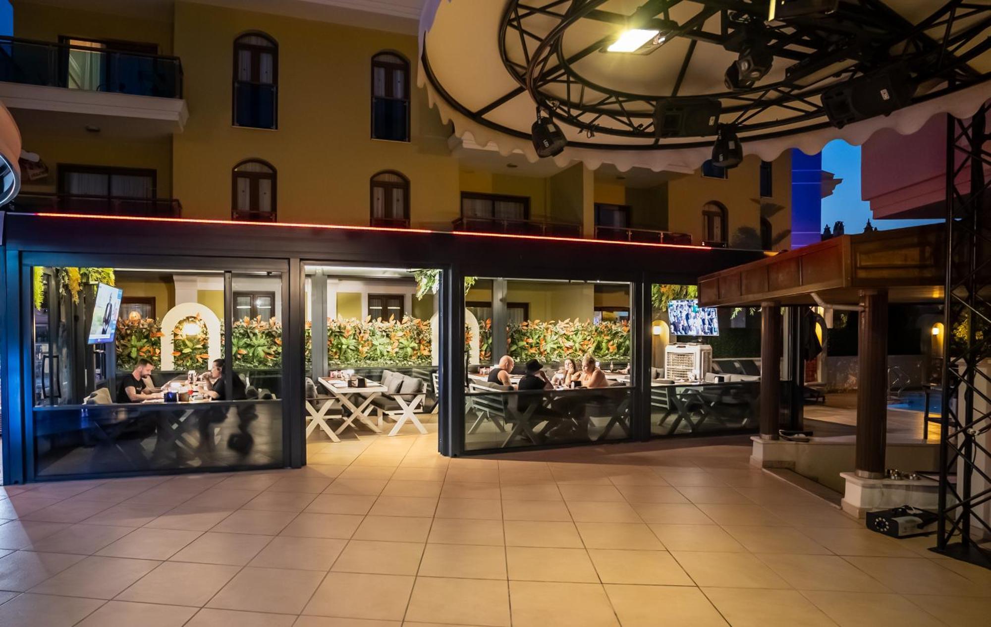 Club Karakas Otel